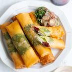 梅の酸味がアクセント♩ささみと香味野菜の春巻き