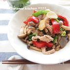 作り置き。豚肉とこんにゃくのガーリック麺つゆマリネ