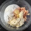 【鶏むね肉とレンコンのピリ辛ニラ味噌だれ】ご飯食べすぎ注意の工程1