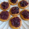 【備蓄品だけで作る防災スイーツ】あんことナッツのカナッペの工程1