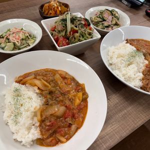 みーこの作ってみた!投稿(【節約♡豚こまハヤシライス】トマト缶で簡単にコクうま♩)