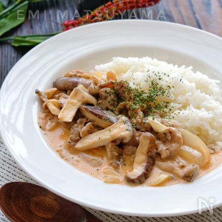 きのこたっぷりポークストロガノフ デミグラスソース不要 By 松山絵美 レシピサイト Nadia ナディア プロの料理家のおいしいレシピ