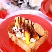 バレンタインの朝に♡チョコレートパフェ風トースト