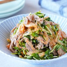 ご飯にも合う！【シャキシャキ豆苗の豚キムサラダ】