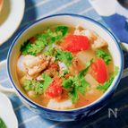 ひと口で南国気分！とうがん、えび、鶏肉のタイ風スープ煮