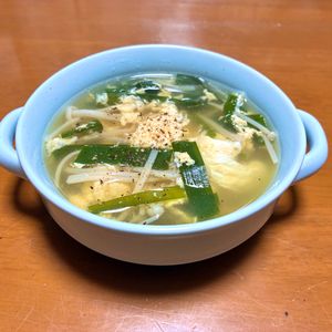 Nao★彡の作ってみた!投稿(いつも作る定番の美味しさ😋和風えのきニラ玉スープ🥣💕)