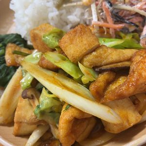 さっちゃんの作ってみた!投稿(【絶品カレーソースの豚バラキャベツ】レンジで簡単5分！)