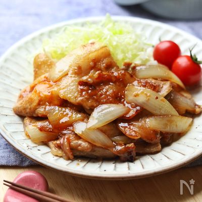 豚と玉ねぎのガツンと！甘辛ガーリック炒め
