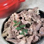 ストウブで牛すじ肉の下茹で