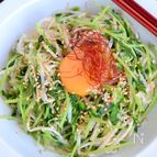 ピリ辛もやしと豆苗のユッケ風