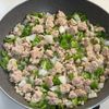大葉でさっぱり!【鶏ひき肉とピーマンの甘辛そぼろ丼】の工程3