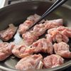鶏とミョウガの白だし炒めの工程3