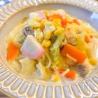 【給食の先生直伝】ひと皿で栄養満点！子どもが夢中で食べる主食メニュー3選｜レシピ本もご紹介