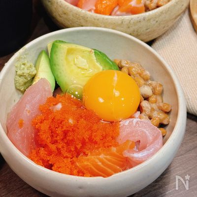 【アボカド入り海鮮ばくだん】海苔に巻いて止まらない♪