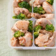 【冷凍作り置き】鶏ももとブロッコリーのソテー