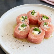 〖 パックそのまま 〗生ハムクリチ巻き