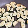 【豚こまとズッキーニ】の甘辛味噌チーズ炒めの工程1