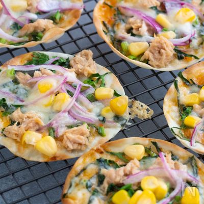 ほうれん草とツナのパリパリピザ♪スイートチリマヨソース