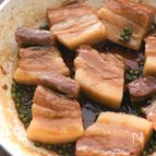 ピリッと山椒が効いた甘辛豚角煮