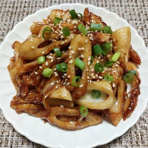 よっこの作ってみた!投稿(ごぼうとちくわの甘辛炒め【おかず、お弁当に♪】)
