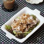 レンジで超簡単！自家製たまねぎドレッシングで茹で豚和え