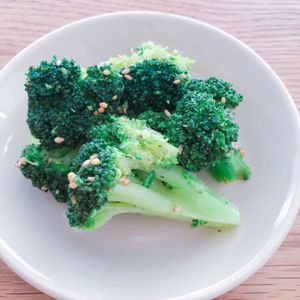 ミルクの作ってみた!投稿(【丸ごとブロッコリーのさっぱりごま和え】やみつきになる♪)