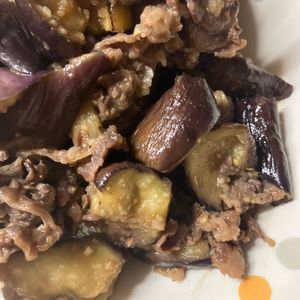 ここあの作ってみた!投稿(なすと牛こまのごま味噌炒め【なすはレンジで加熱】)