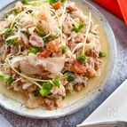 サバ缶で旨みたっぷり！梅だれ大根サラダ