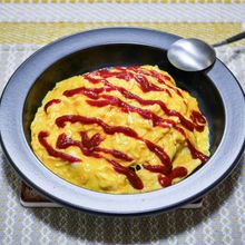 しっとりタイプの熱々鉄板オムライス