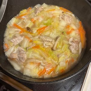 1169387の作ってみた!投稿(【白菜と鶏肉のうま味噌スープ】満腹感◎食べるおかずスープ♡)