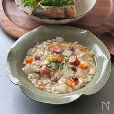 小豆ともち麦の野菜たっぷりスープ