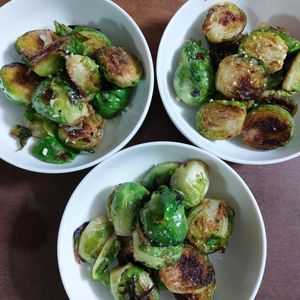 momoの作ってみた!投稿(チーズと黒胡椒で【芽キャベツのカーチョエぺぺ】カチョエペペ)