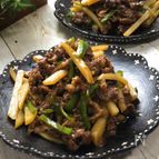 牛肉とじゃがいもとピーマンの炒め物～ご飯が進む青椒肉絲風～