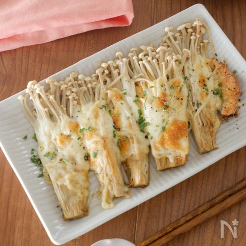 【えのき1袋秒で消える】塗って焼くだけ！えのきチーズ焼き