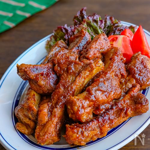 鍋でマリネしてそのまま煮るだけ！スペアリブのマリネ煮込み