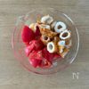 トマトとちぎりちくわ《ピリ辛♡塩昆布サラダ》の下準備