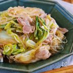 重ねて煮るだけ♪『豚バラ白菜とはるさめのすき焼き風♡甘辛煮』