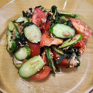 ナムディの作ってみた!投稿(トマトときゅうりとわかめの中華サラダ【#切って和えるだけ】)