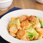 【ご飯が進む！】ホクホク里芋と鶏そぼろのオイスターソース炒め