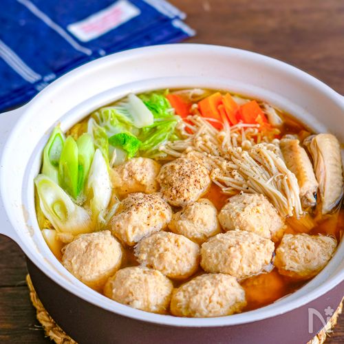 ふんわり鶏団子の醤油ちゃんこ鍋