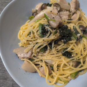 817388の作ってみた!投稿(【ワンパン時短で絶品♪きのことほうれん草の豚こま旨塩パスタ】)