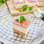 【オシャレスイーツ】苺のレアチーズケーキ