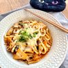グリーンラテの作ってみた!投稿(チーズがとろり♪キムチと挽肉の焼きうどん)