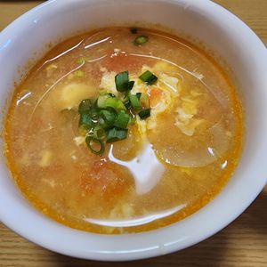 ナムディの作ってみた!投稿(【トマトと玉ねぎのふわたま中華スープ】パパッと作れて絶品！)