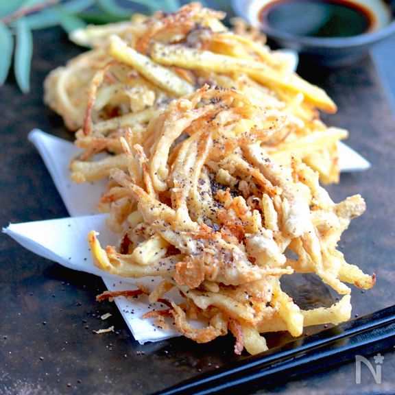 さつま芋、人参、なめこdeそば粉のかき揚げ。