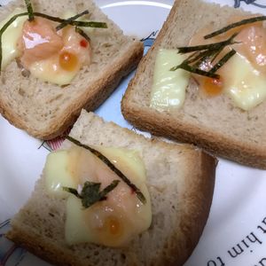 ティムルの作ってみた!投稿(組み合わせが最高！イカの塩辛×チーズのおつまみトースト)