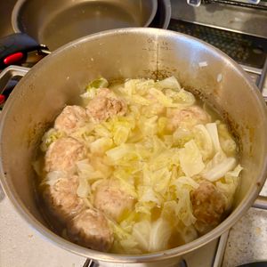 磯野藻屑源素太皆の作ってみた!投稿(豚団子とキャベツの旨塩鍋・キャベツたっぷり食べられます!)