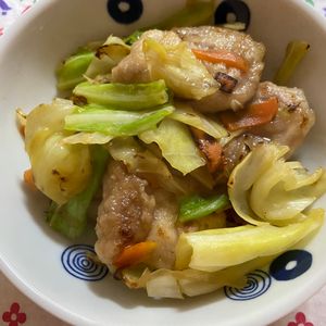 万福の作ってみた!投稿(ご飯がすすむ♪【鶏胸肉とキャベツのうま塩炒め】)