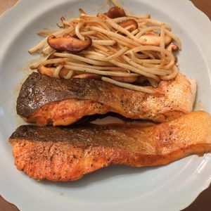 たりおの作ってみた!投稿(【鮭のムニエル*レモンバター醤油】食べてびっくりの美味さ!)