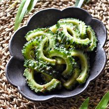 スパイシーで食欲そそる♪ゴーヤのクミン炒め